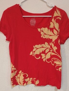 St. John's Bay Red Short-Sleeve Tee with Gold Scroll Print